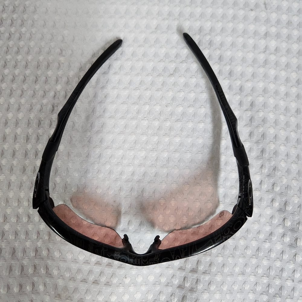 Black Oakley Sunglasses - Picture 6 of 10